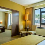 Gale Hotel