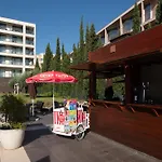 Gale Hotel